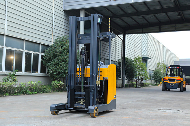 XCMG official 1.5 ton 2 ton 2.5 ton electric stacker China new stand-on reach stacker forklift price